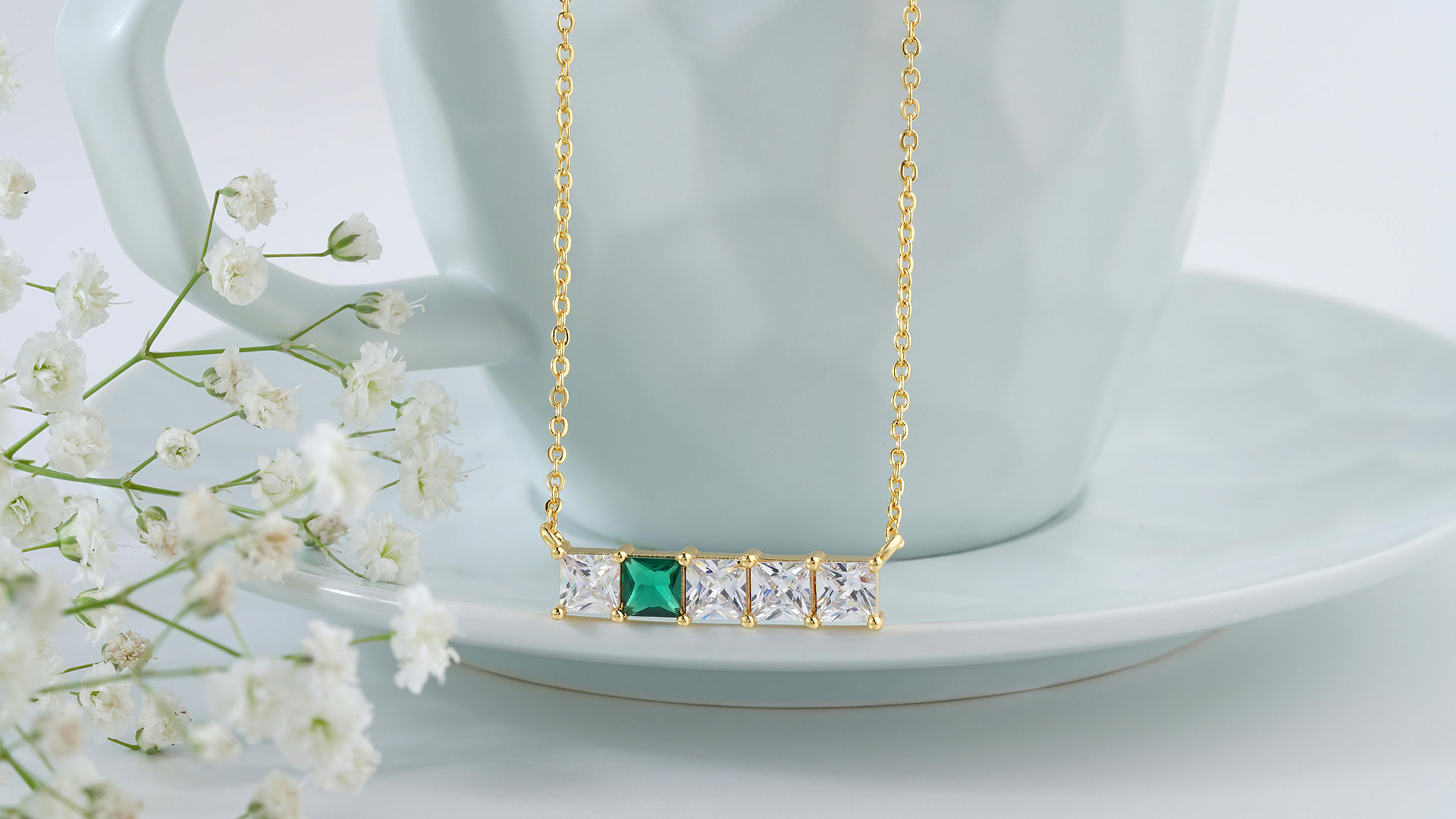 Understanding Diamond Cut Chains: A Jewelry Essential - Inglishe