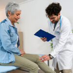Key Advantages of Consulting a Knee Specialist for Knee Problems