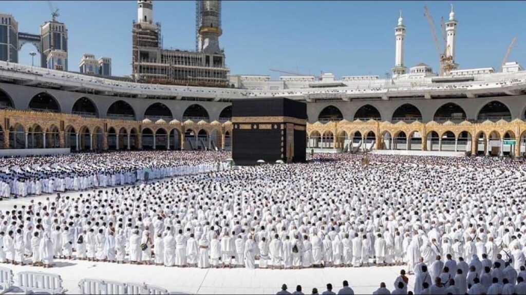 How Much to Save For Umrah? A Financial Guide for First-Time Pilgrims