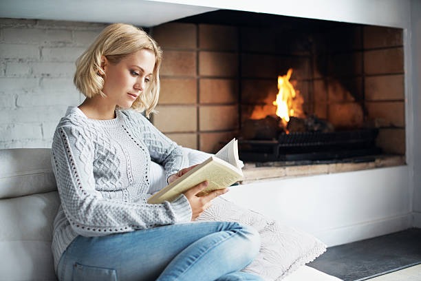 How to Make a Fireplace the Focal Point of Your Living Room
