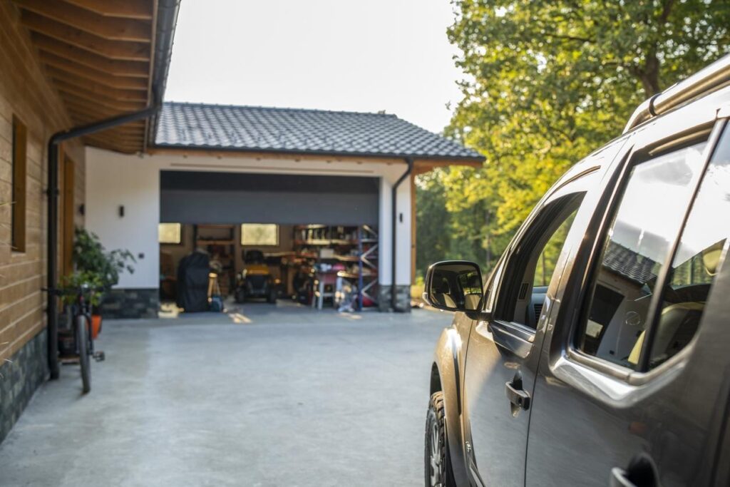 How a Smart Garage Opener Can Outsmart Opportunistic Thieves