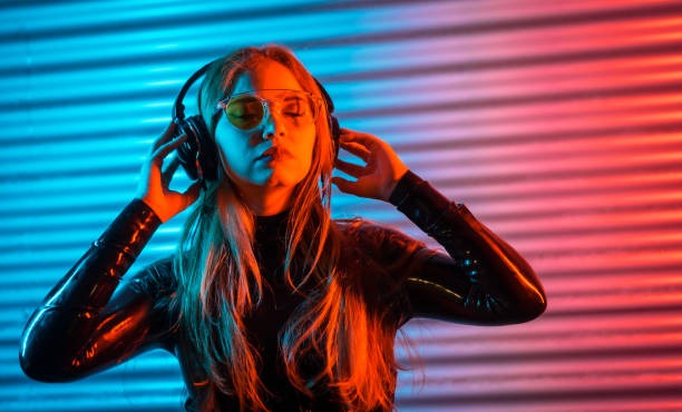 Fashion and Techno Music: A Fusion of Style, Sound, and Culture